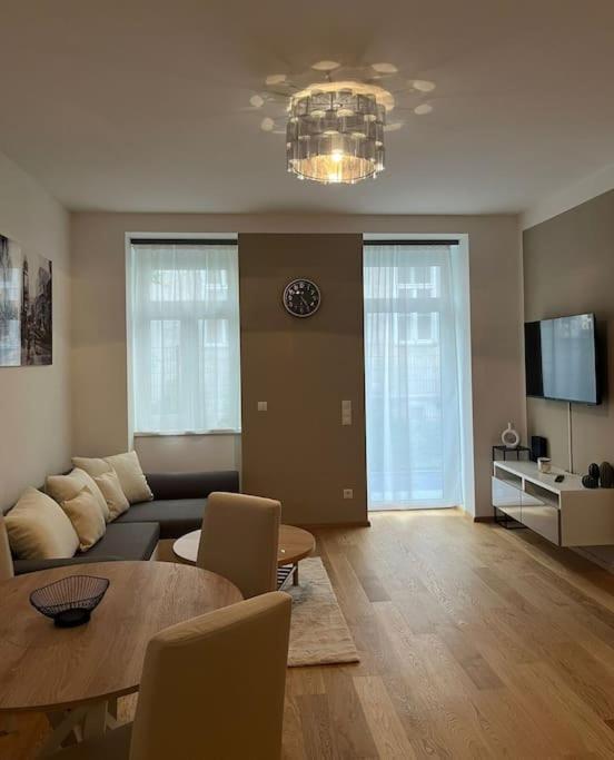 New Design Wohnung-Wien Esterno foto