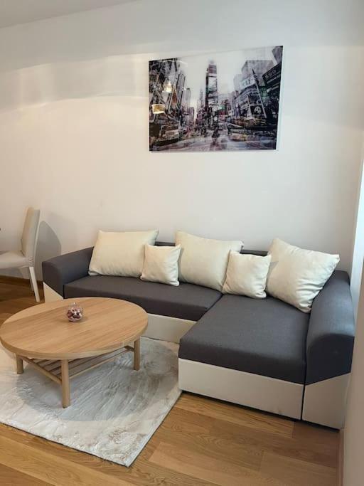 New Design Wohnung-Wien Esterno foto