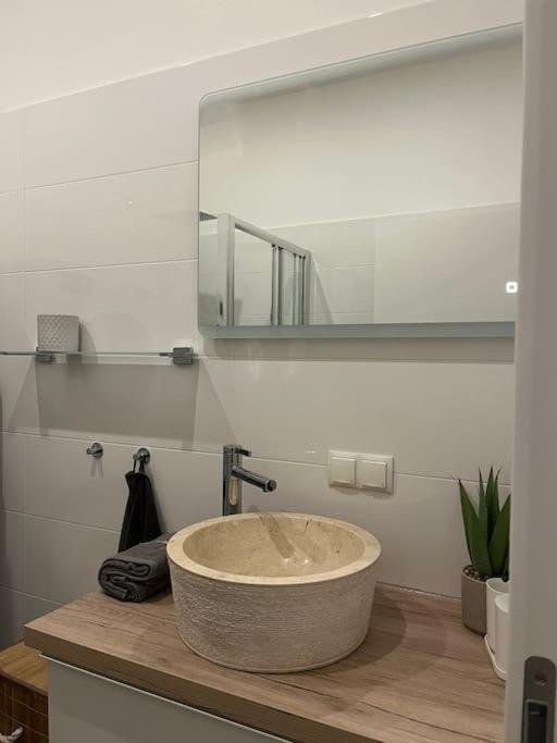New Design Wohnung-Wien Esterno foto