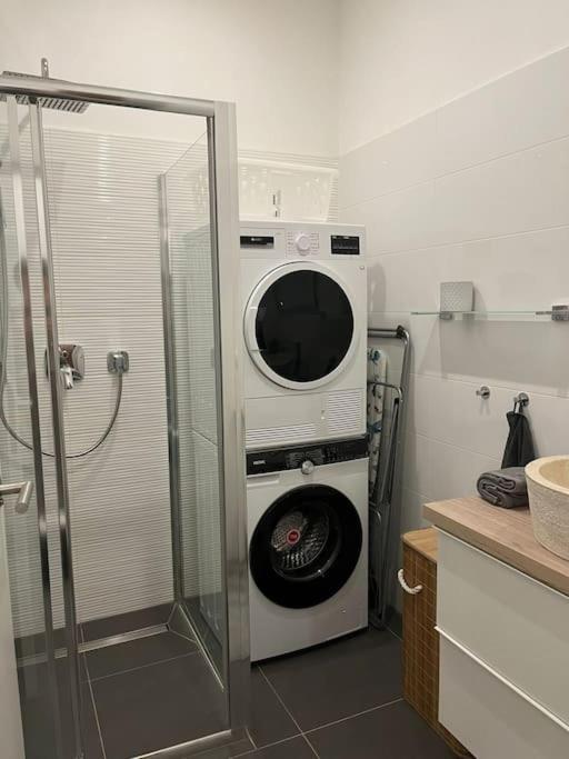New Design Wohnung-Wien Esterno foto